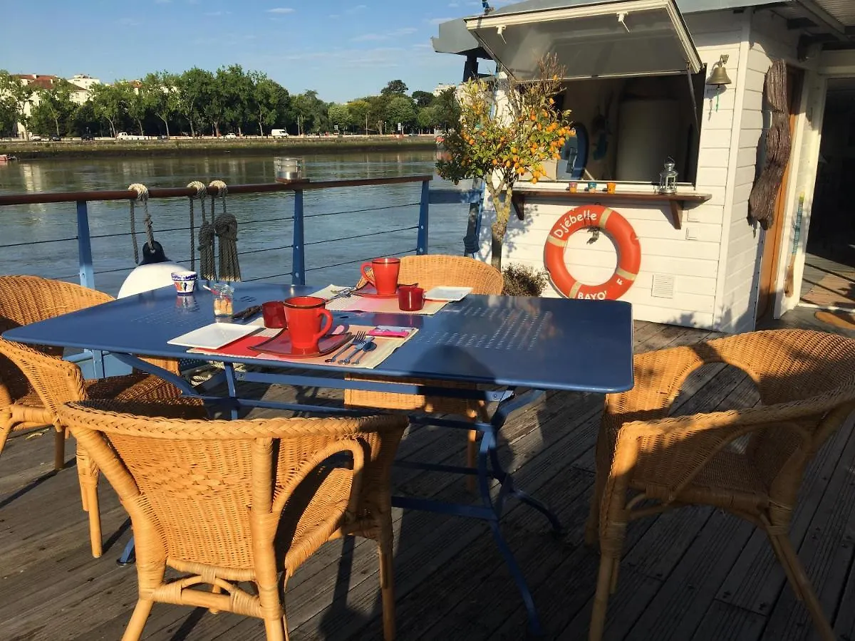Peniche Djebelle Hotell Bayonne Pensionat